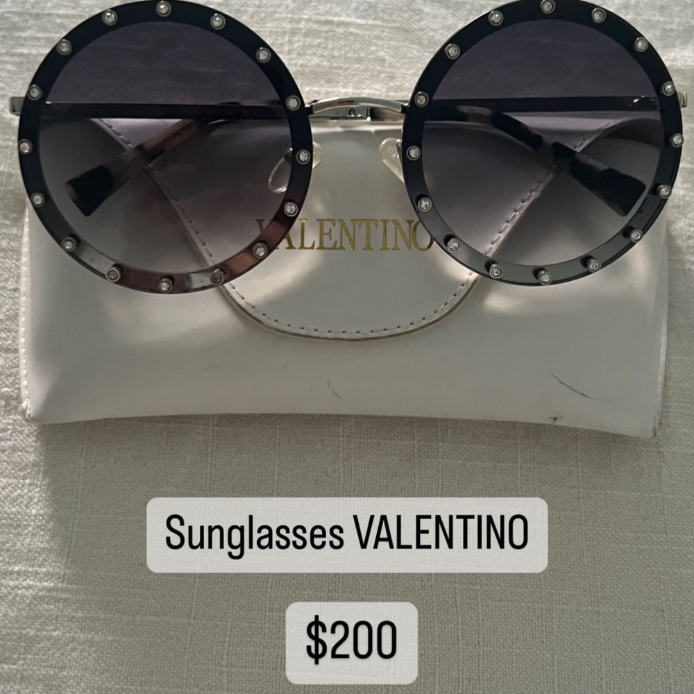 Valentino rounded sunglasses